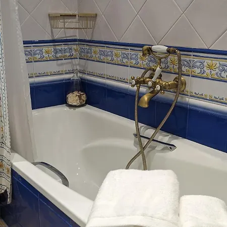 El Mirador Panoramico De Mundaka, Con Cuna Y Garaje Мундака