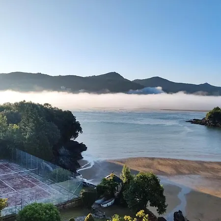 El Mirador Panorámico De Mundaka, Con Cuna Y Garaje Mundaka