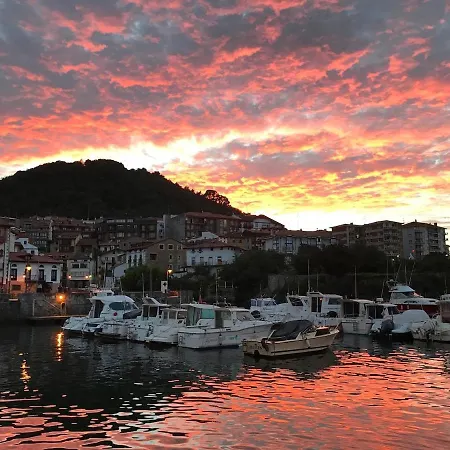 El Mirador Panorámico De Mundaka, Con Cuna Y Garaje Mundaka