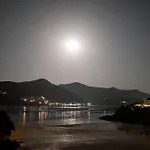 El Mirador Panoramico De Mundaka, Con Cuna Y Garaje מונדקה