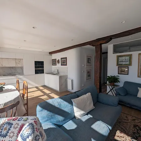 El Mirador Panoramico De Mundaka, Con Cuna Y Garaje * ムンダカ