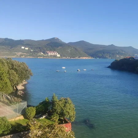 El Mirador Panoramico De Mundaka, Con Cuna Y Garaje *