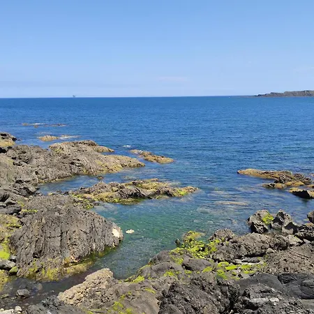 El Mirador Panoramico De Mundaka, Con Cuna Y Garaje