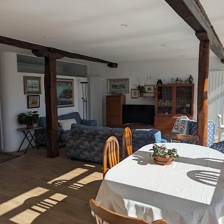 El Mirador Panoramico De Mundaka, Con Cuna Y Garaje