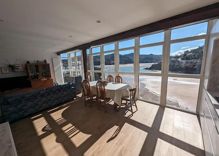 El Mirador Panorámico De Mundaka, Con Cuna Y Garaje * Mundaka