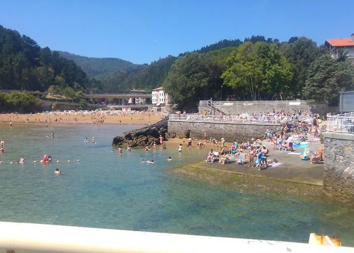 El Mirador Panorámico De Mundaka, Con Cuna Y Garaje *