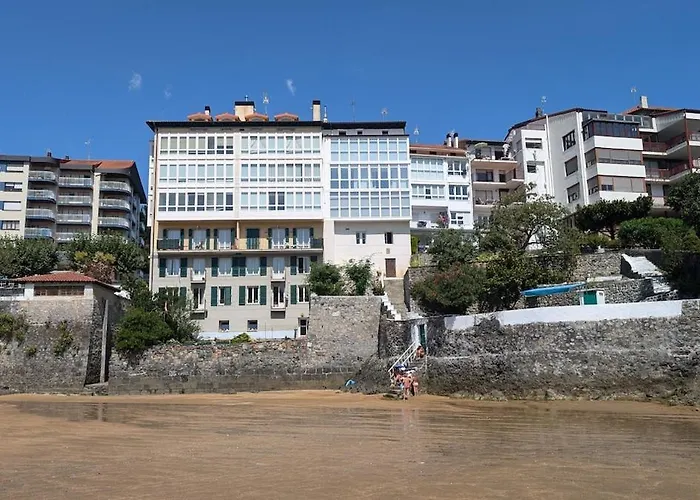El Mirador Panorámico De Mundaka, Con Cuna Y Garaje Mundaka