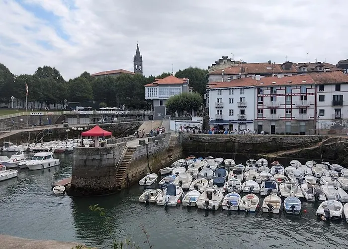 El Mirador Panorámico De Mundaka, Con Cuna Y Garaje Mundaka